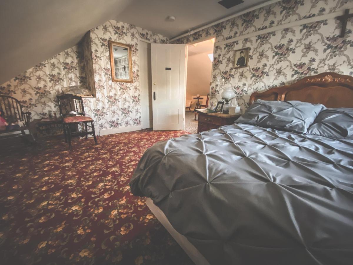 Bed and Breakfast Lizzie Borden House Фолл-Рівер Екстер'єр фото